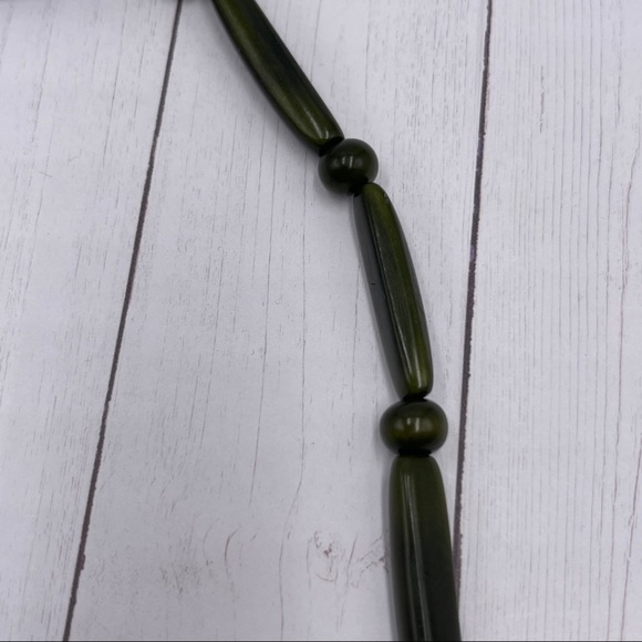 Necklace Dark Green Marbled Acrylic Pentagon Shaped Barrel Clasp 18" - Picture 7 of 10